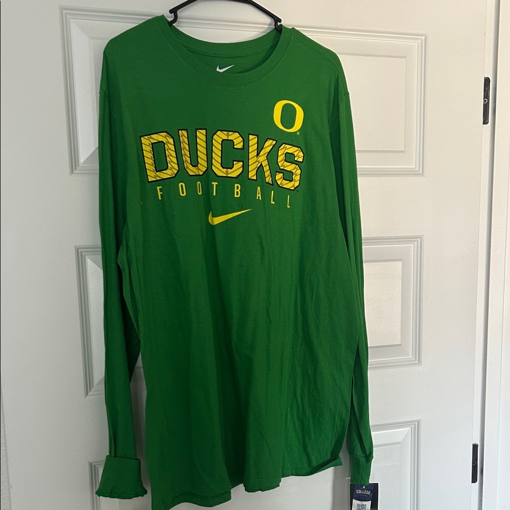 Nike Green Ducks Long Sleeve Men's Tee